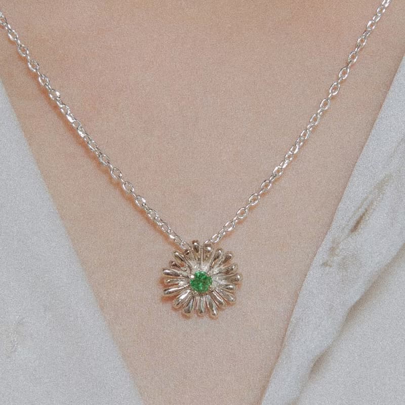 Daisy Necklace 雛菊花朵祖母綠寶石純銀項鍊 生日 禮物 送禮推薦