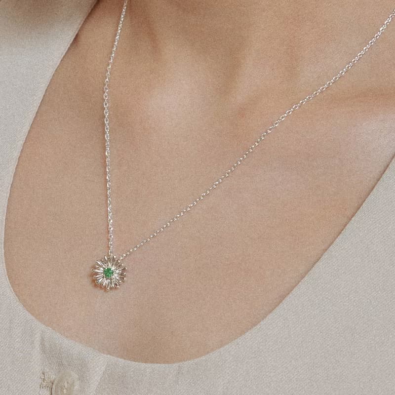 Daisy Necklace 雛菊花朵祖母綠寶石純銀項鍊 生日 禮物 送禮推薦