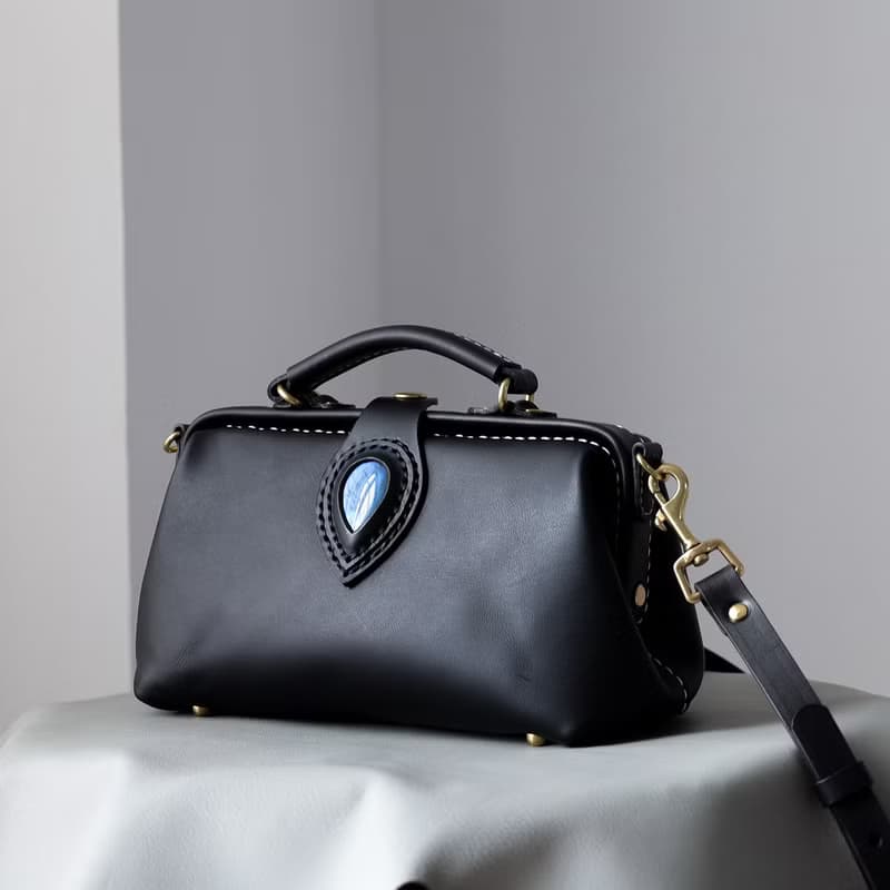 天使之眼 复古横版医生包斜挎包 手提口金包 巧克力色