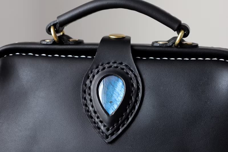 天使之眼 复古横版医生包斜挎包 手提口金包 巧克力色