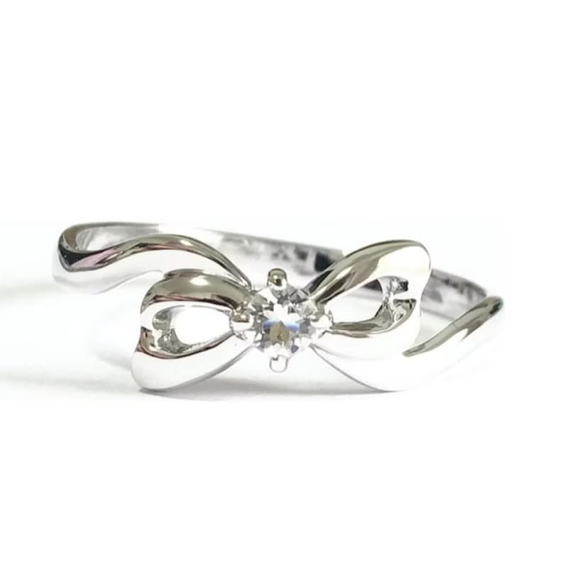 Simple Ribbon Ring.