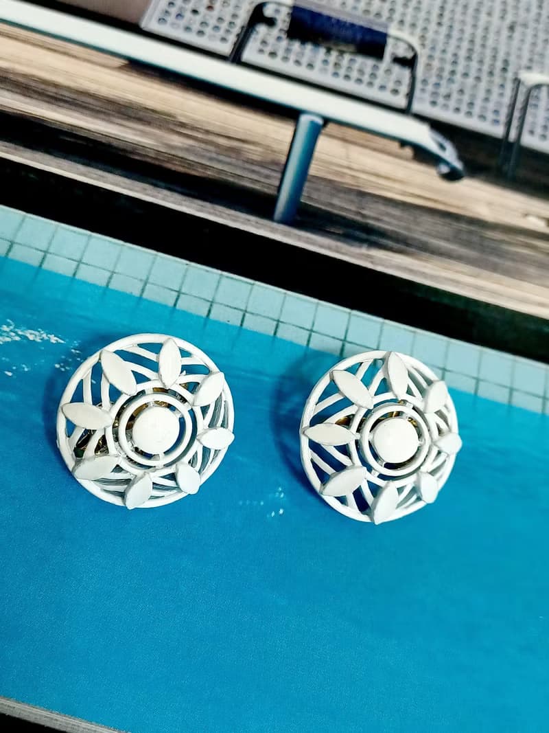 vintage jewelry Trifari 白琺瑯花瓣幾何造型夾式耳環