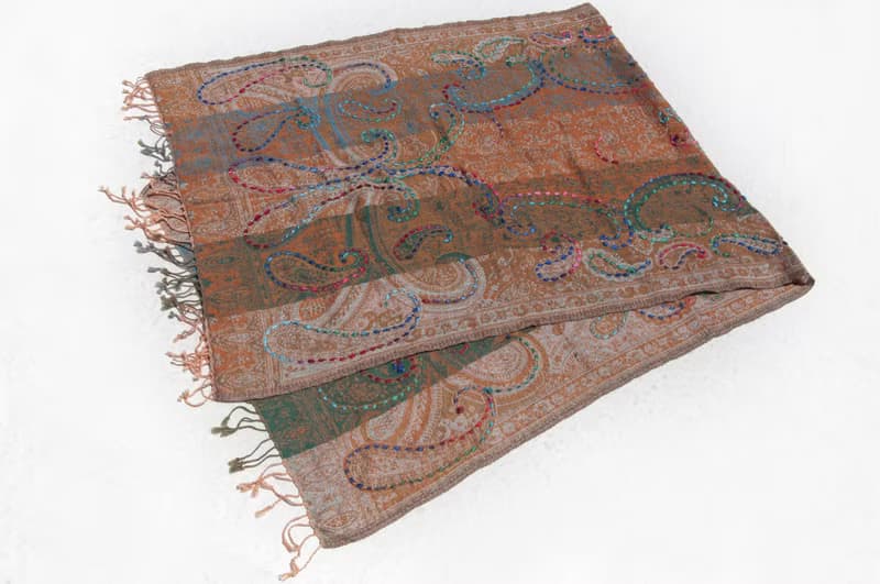 羊絨毯刺繡羊毛披肩/針織圍巾/刺繡圍巾/羊絨披巾/喀什米爾Cashmere 聖誕禮物 情人節禮物 交換禮物 生日禮物-花