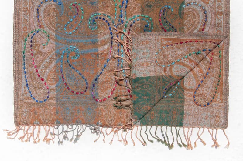 羊絨毯刺繡羊毛披肩/針織圍巾/刺繡圍巾/羊絨披巾/喀什米爾Cashmere 聖誕禮物 情人節禮物 交換禮物 生日禮物-花