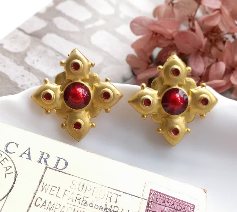 Vintage Jewelry 西洋古董飾品 紅琺瑯 啞光 聖十字 針式耳環