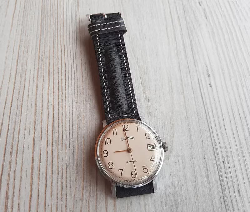 Vostok 2214 18 jewels mens wind up watch Wostok Soviet wristwatch vintage USSR