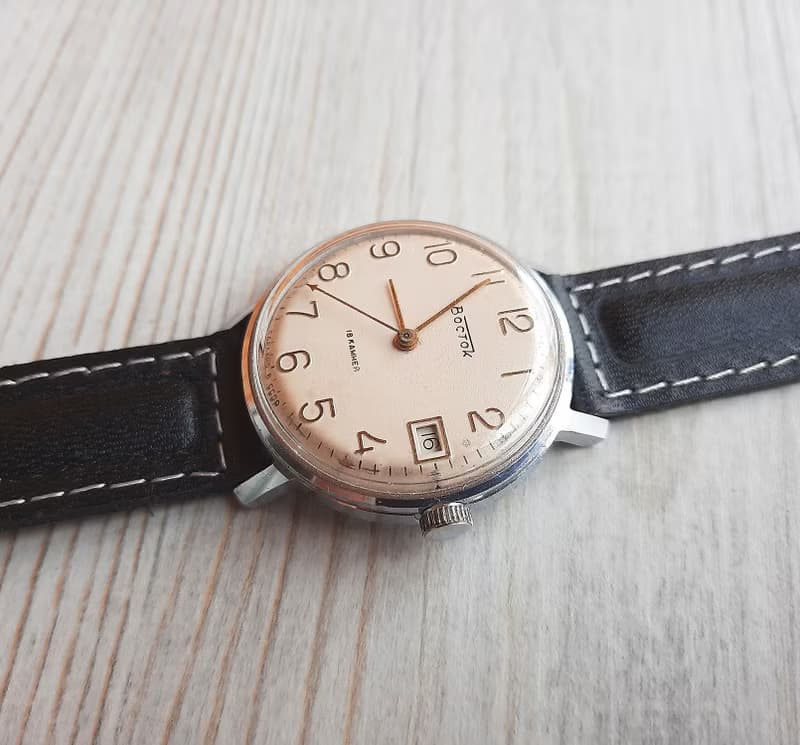 Vostok 2214 18 jewels mens wind up watch Wostok Soviet wristwatch vintage USSR