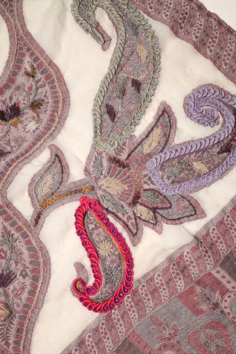 【母親節禮物】喀什米爾水煮羊毛手工刺繡圍巾披肩粉灰葉子薄紗微