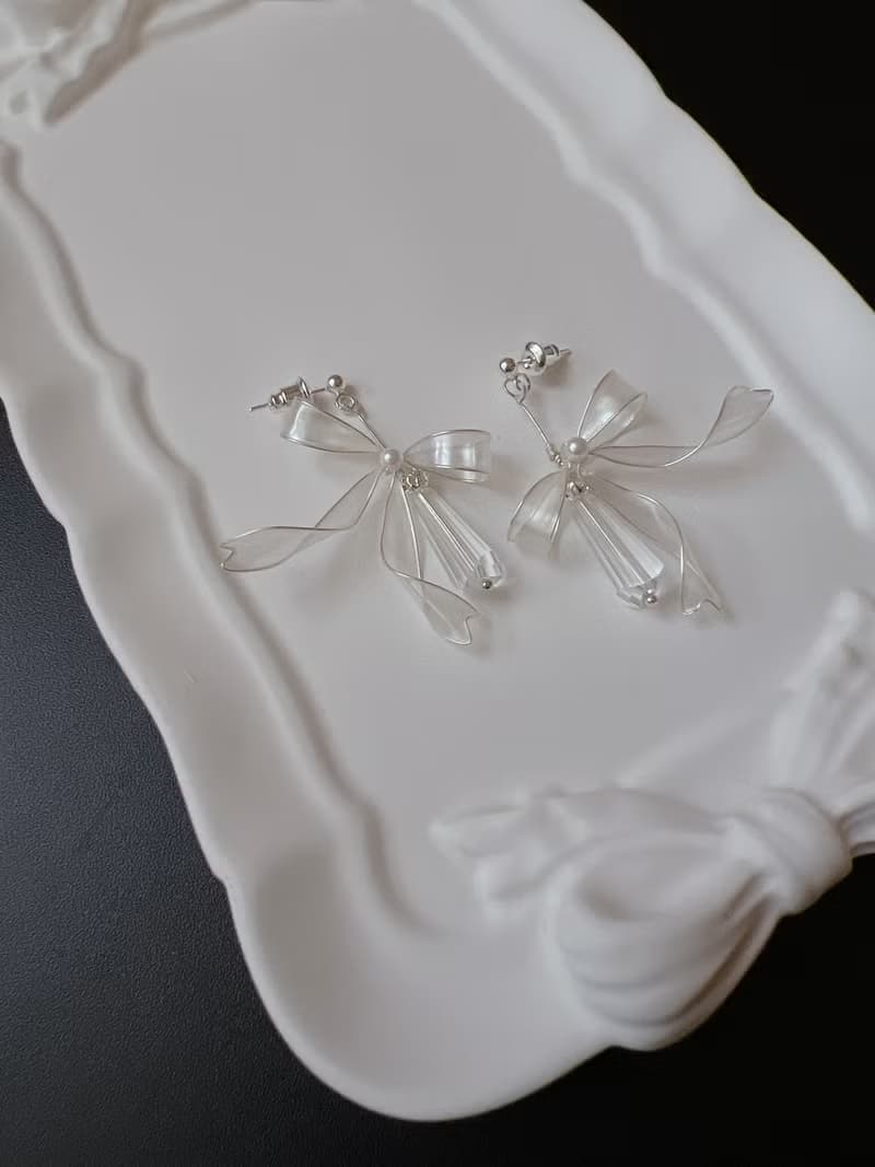 迷迴琉光 銀 法式蝴蝶結樹脂耳環