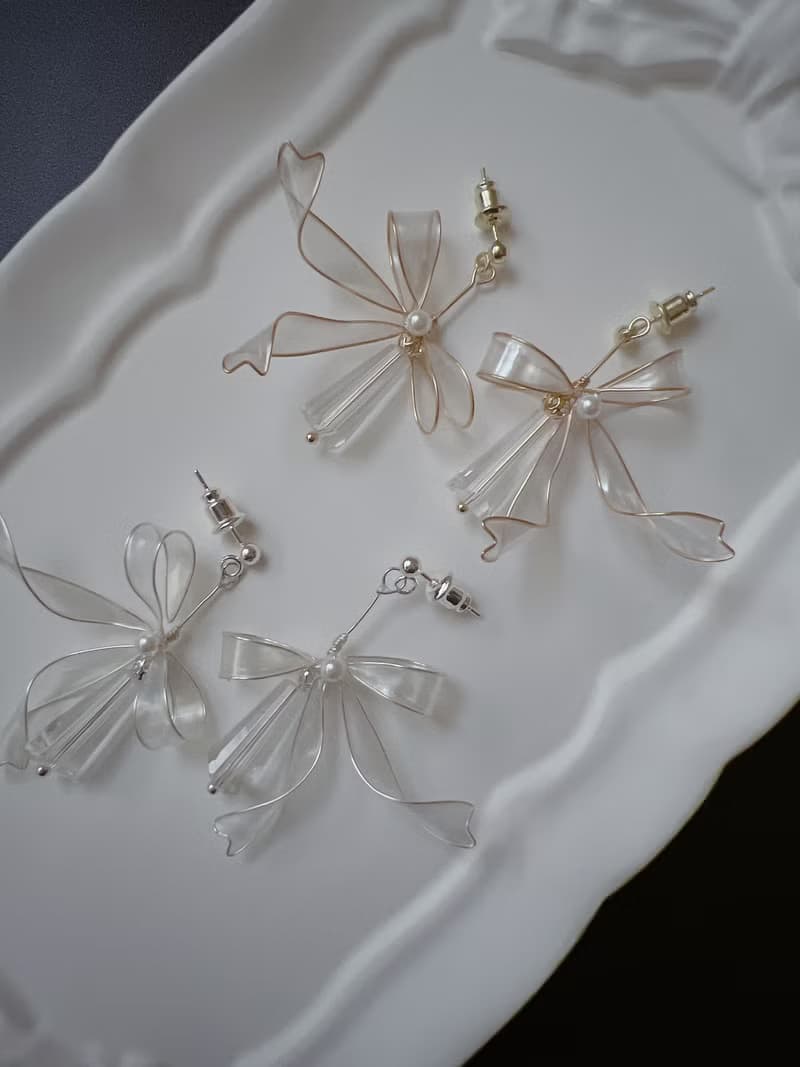 迷迴琉光 銀 法式蝴蝶結樹脂耳環