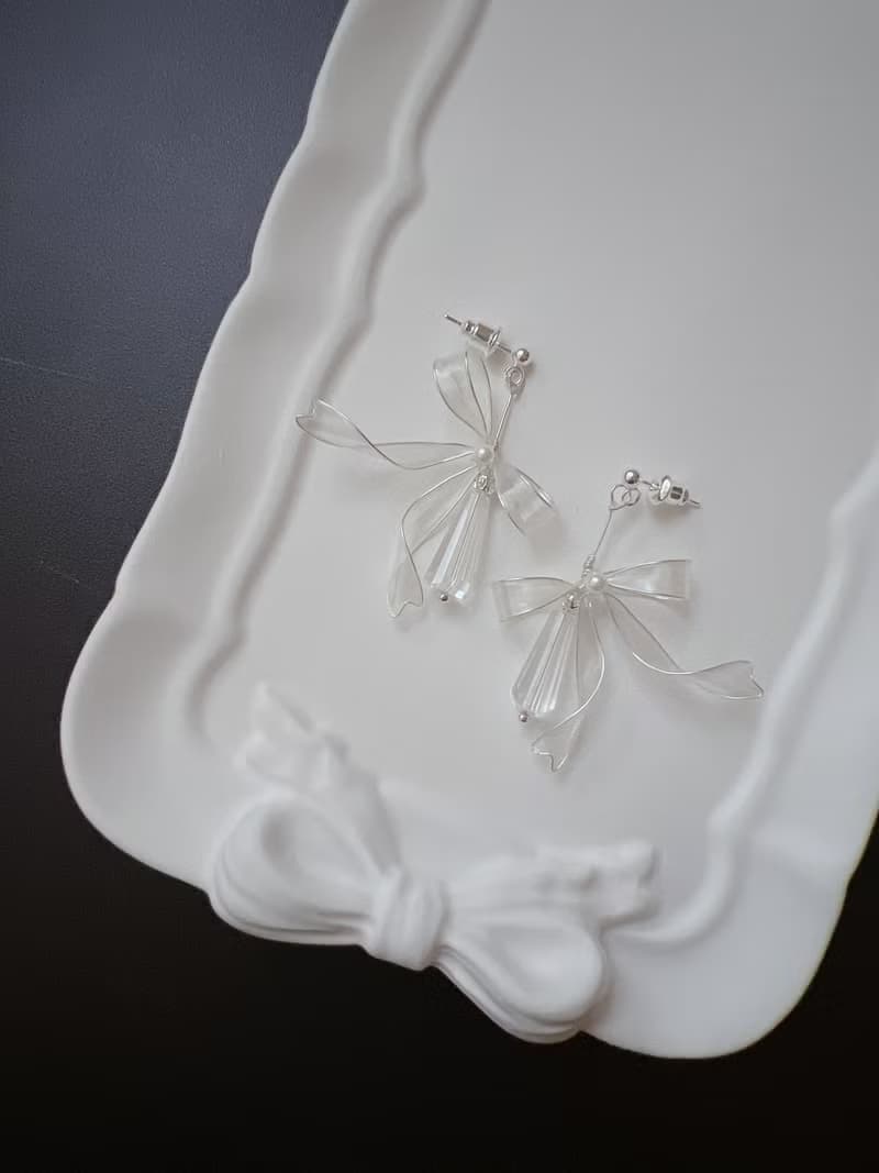 迷迴琉光 銀 法式蝴蝶結樹脂耳環