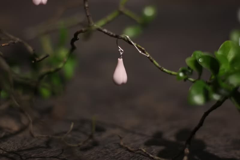 粉雅玉蘭短耳鉤