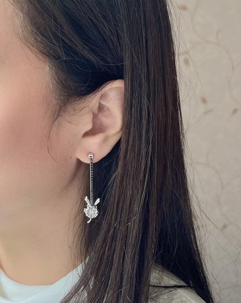 純銀八心八箭鋯石耳飾 - 摩登花心兔 (可改夾)