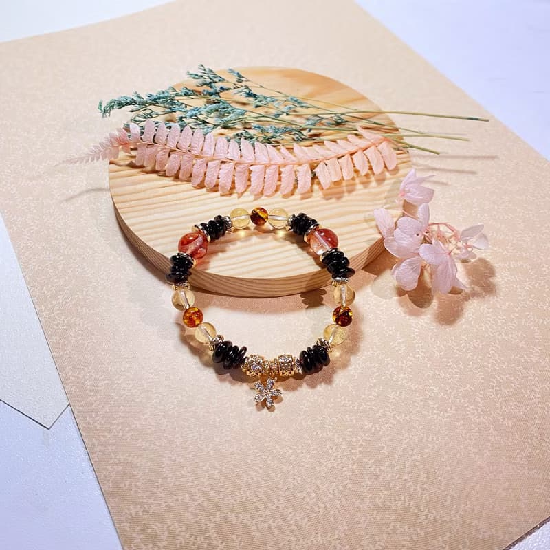 紅石榴 琥珀 黃水晶 膠花|| 美顏 招財 水晶手鍊