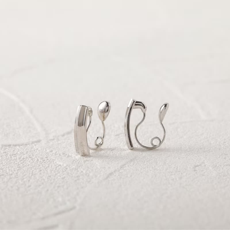 scoop-line loop-fit earring SV　ループフィットイヤリング　スタイリッシュでシンプルなデザイン 　シルバー　ロジウム