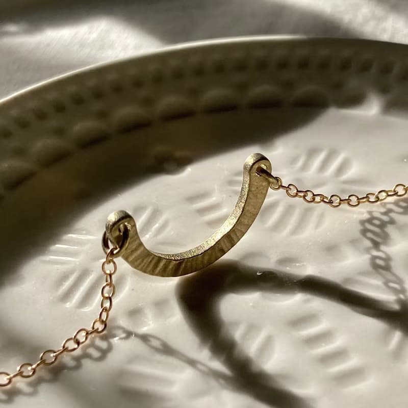 老林雜貨 | U型敲紋黃銅手鍊