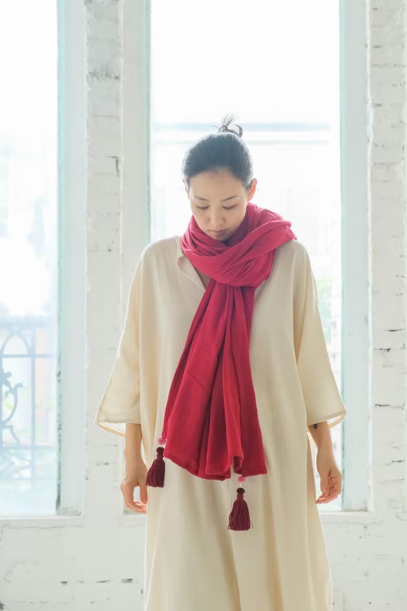 OMAKE 雙層紗流蘇圍巾 聖誕紅