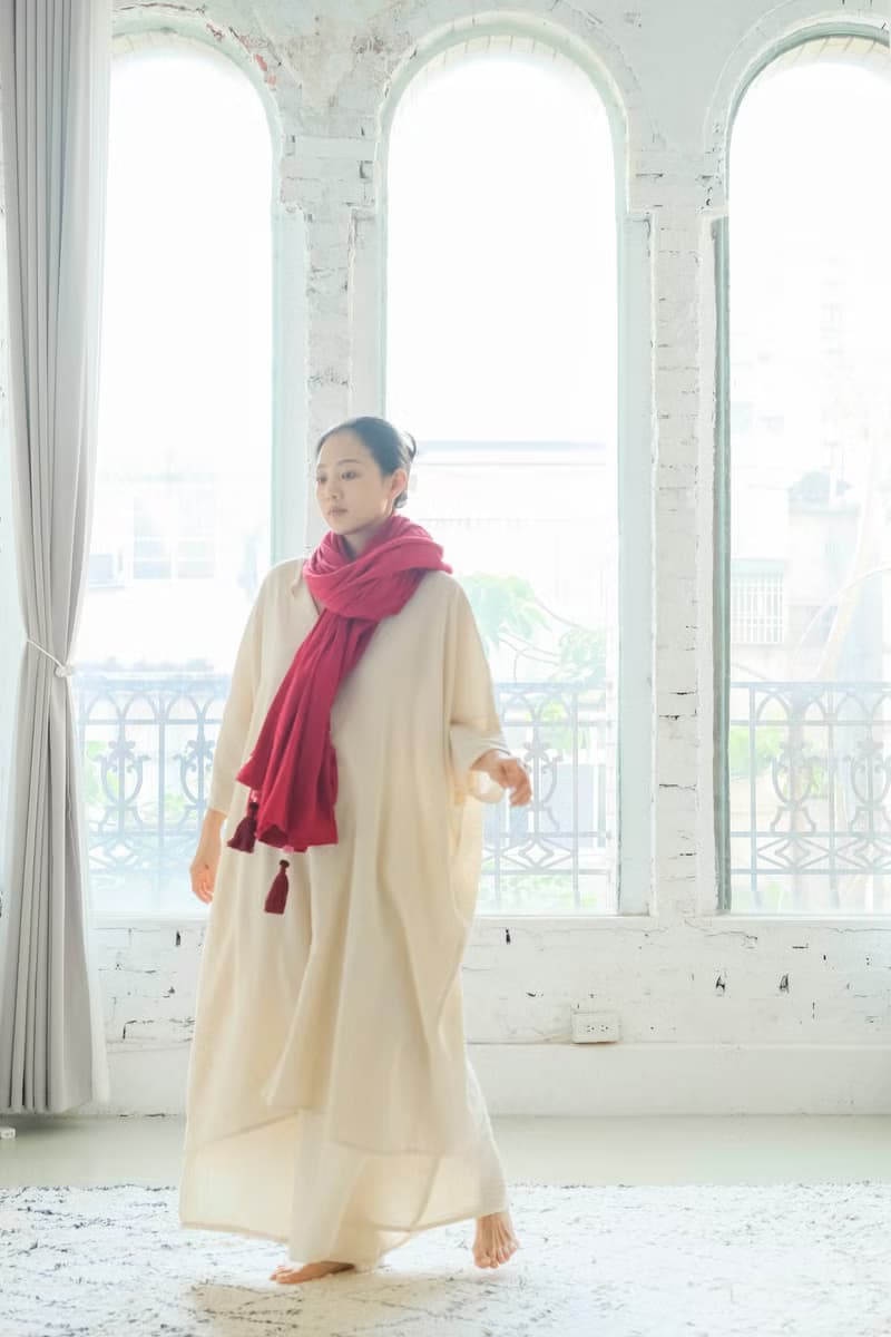 OMAKE 雙層紗流蘇圍巾 聖誕紅