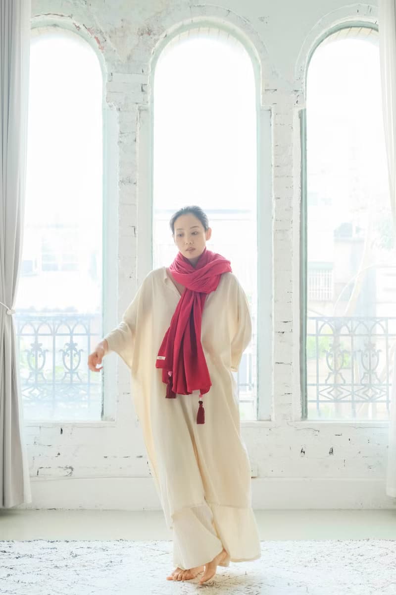 OMAKE 雙層紗流蘇圍巾 聖誕紅