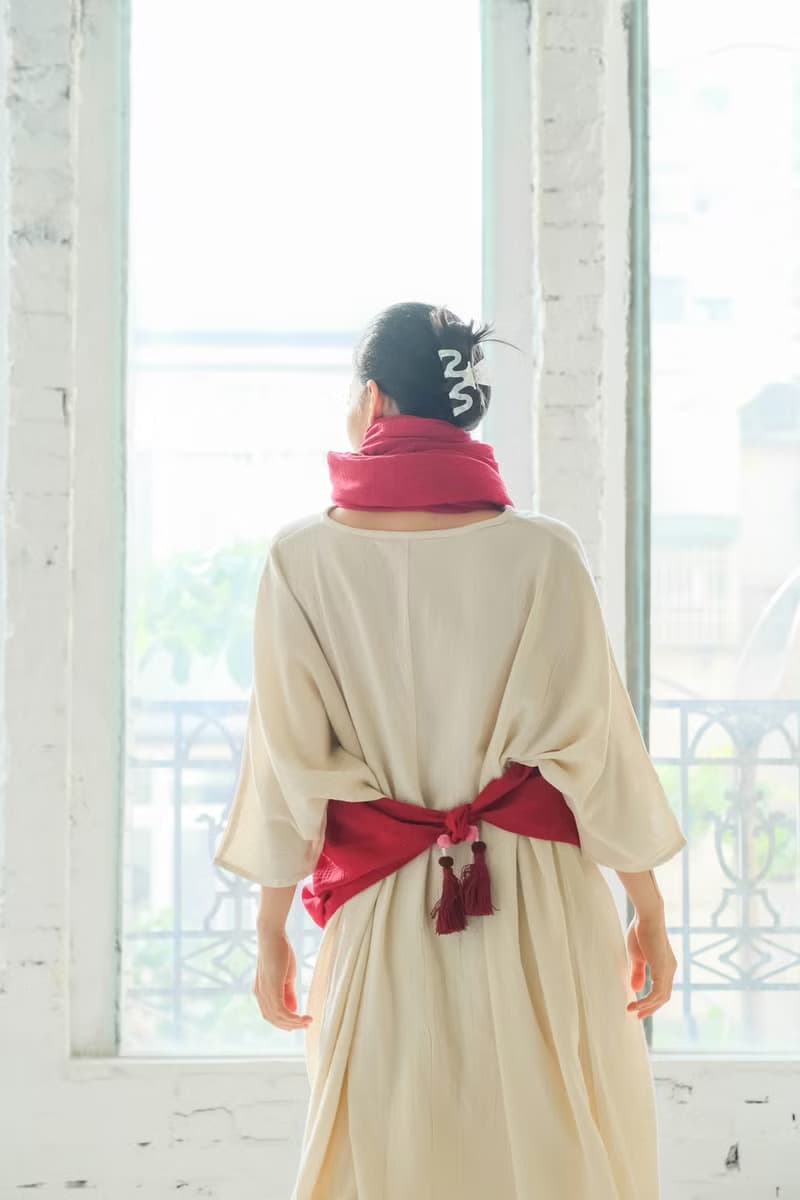 OMAKE 雙層紗流蘇圍巾 聖誕紅