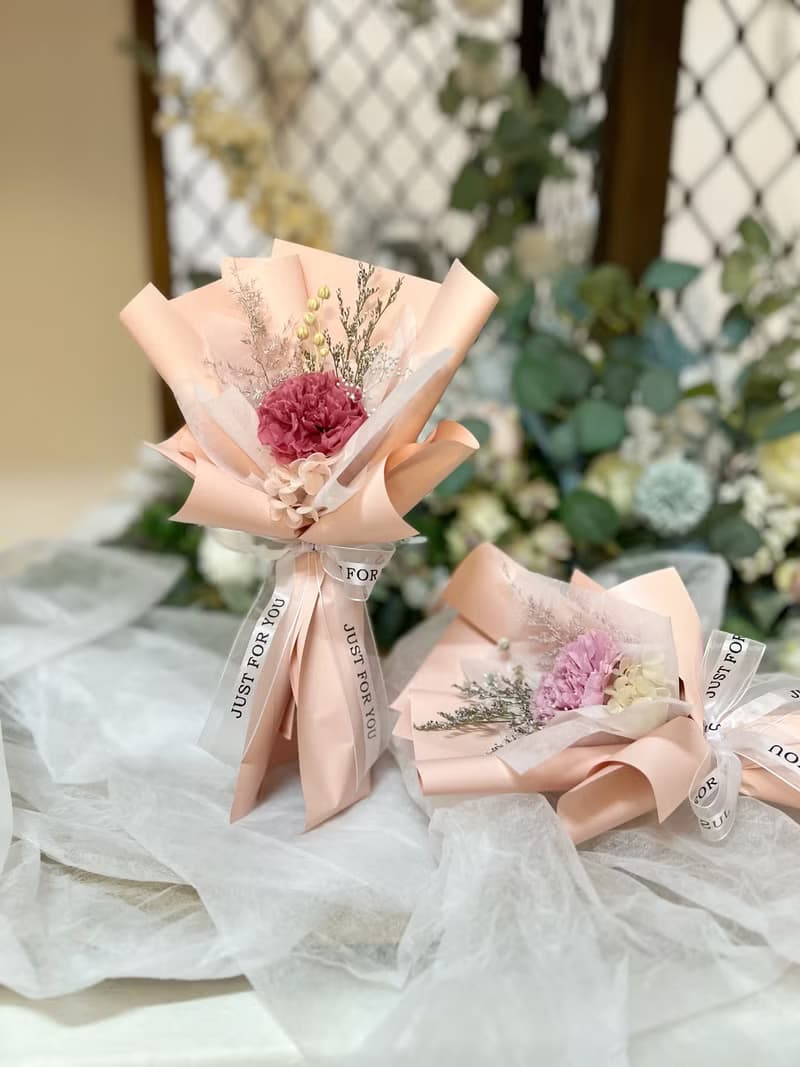 永生康乃馨小花束