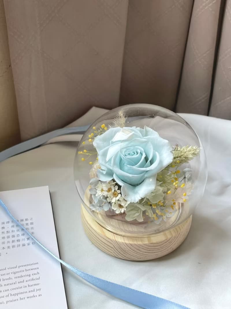 【永生花玻璃球夜燈】 柔水藍 玻璃球10cm 生日禮物 母親節禮物