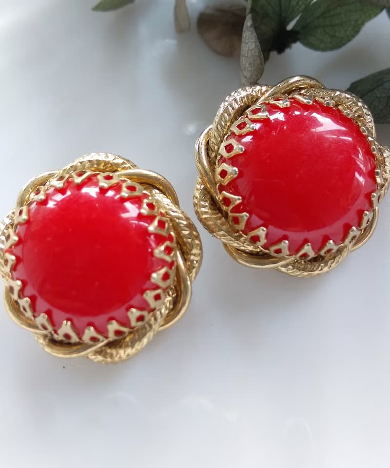 Vintage Jewelry 西洋古董飾品 紅色調 麻花金框 夾式耳環