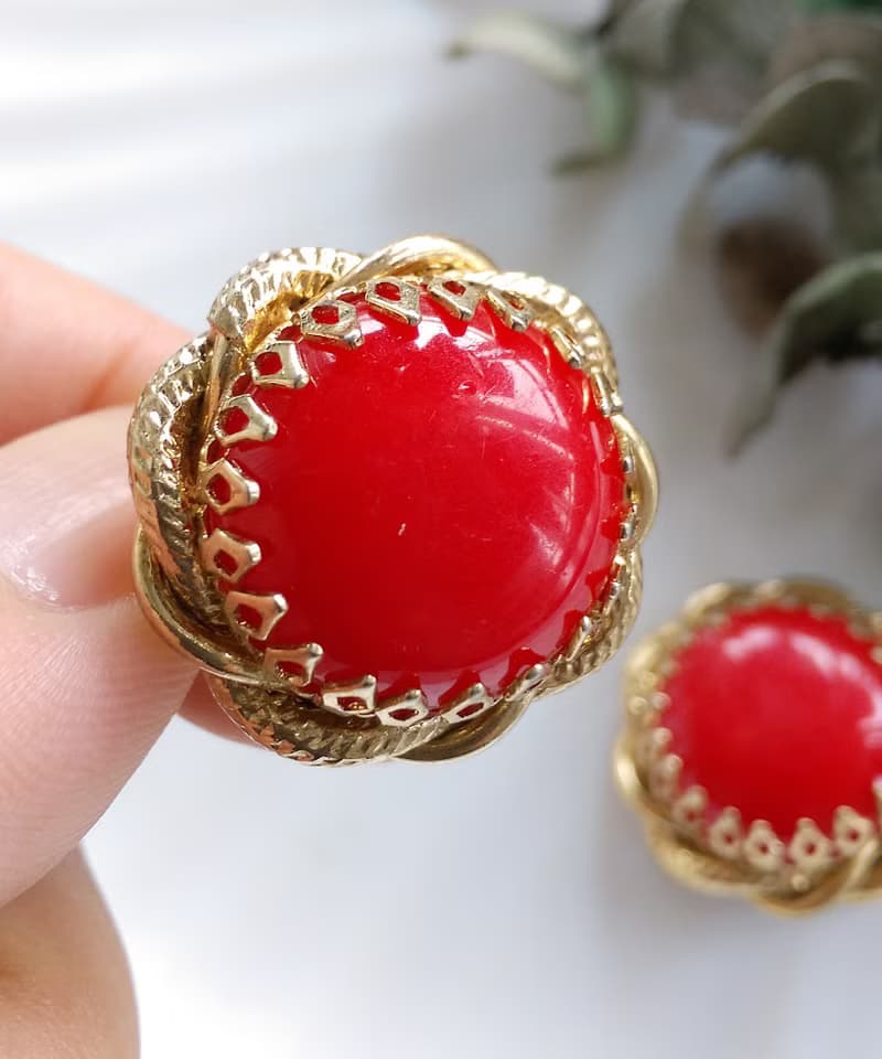Vintage Jewelry 西洋古董飾品 紅色調 麻花金框 夾式耳環