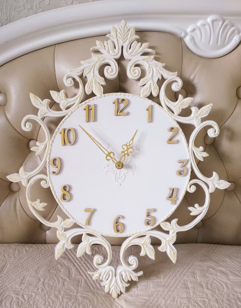 掛鐘 Nursery small white wall clock with gold ornament Silent clock BIRTHDAY GIFT