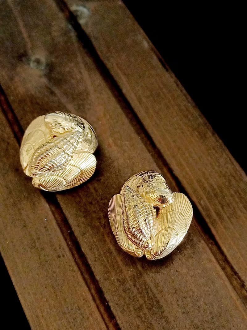 vintage jewelry  Castlecliff 古董金色海底螺貝夾式耳環