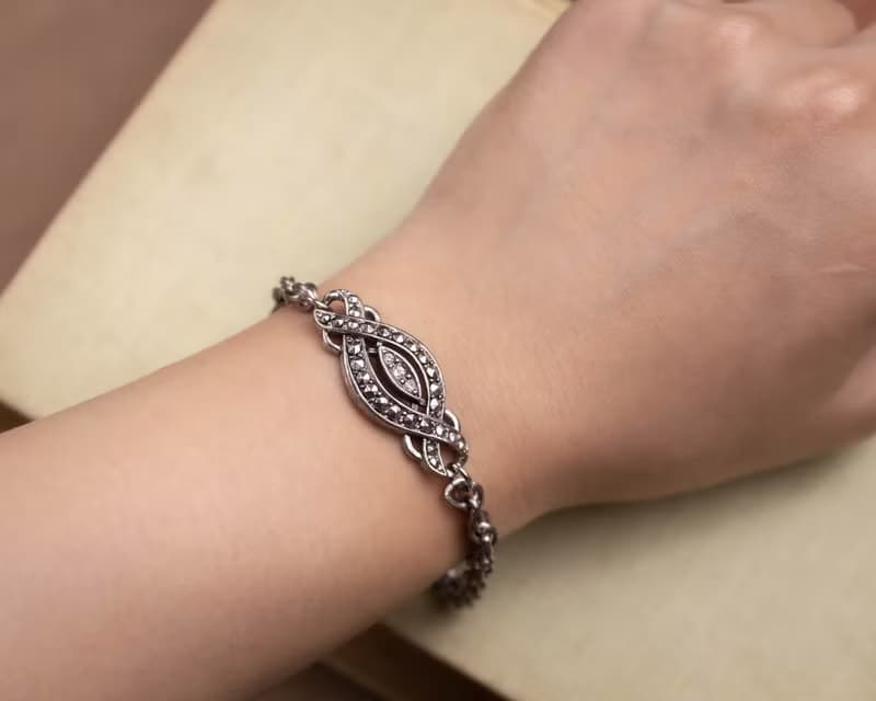 美國Avon品牌古董 1992年Heirloom Classic系列 仿白鐵礦古銀手鍊