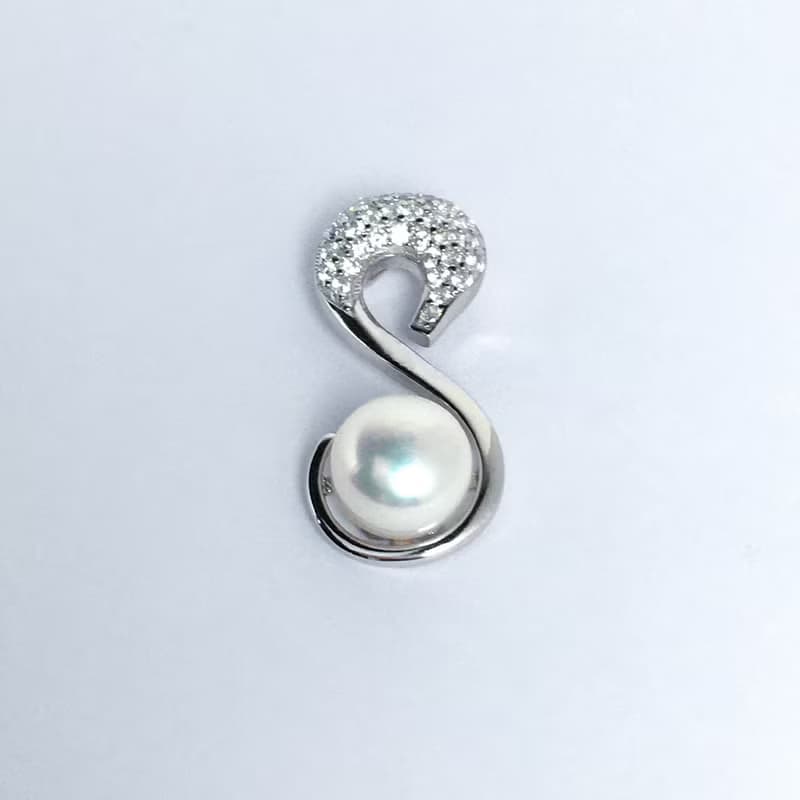 。S。高貴白天鵝。S。天然淡水8.3mm珍珠。鏡面白。925純銀項鏈。