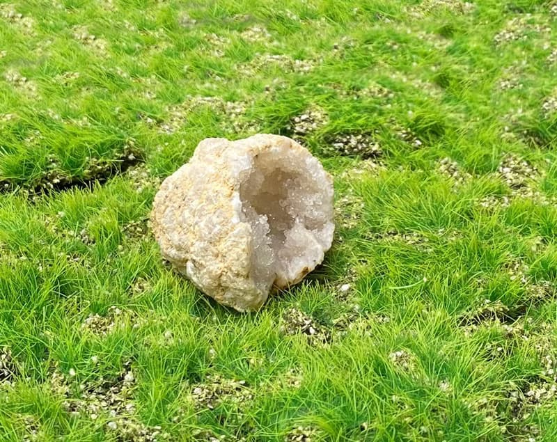 招財改運-天然原礦瑪瑙小小白晶洞 小晶洞  消磁 療癒 能量 開運