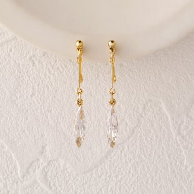 drop marquise GD ―輝くリーフのループフィットイヤリング　ゴールド
