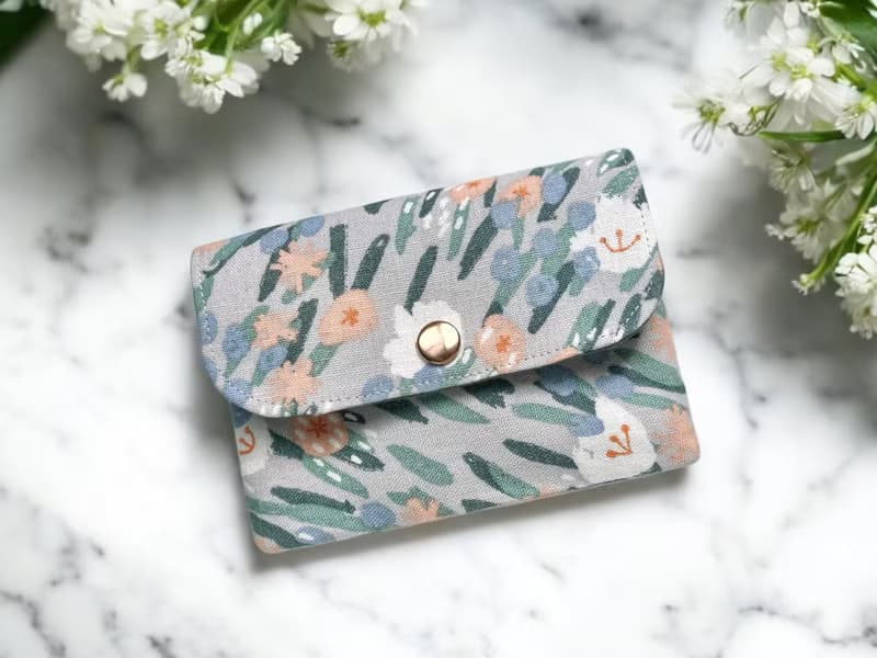 手作三層零錢包。粉彩小花。粉藍