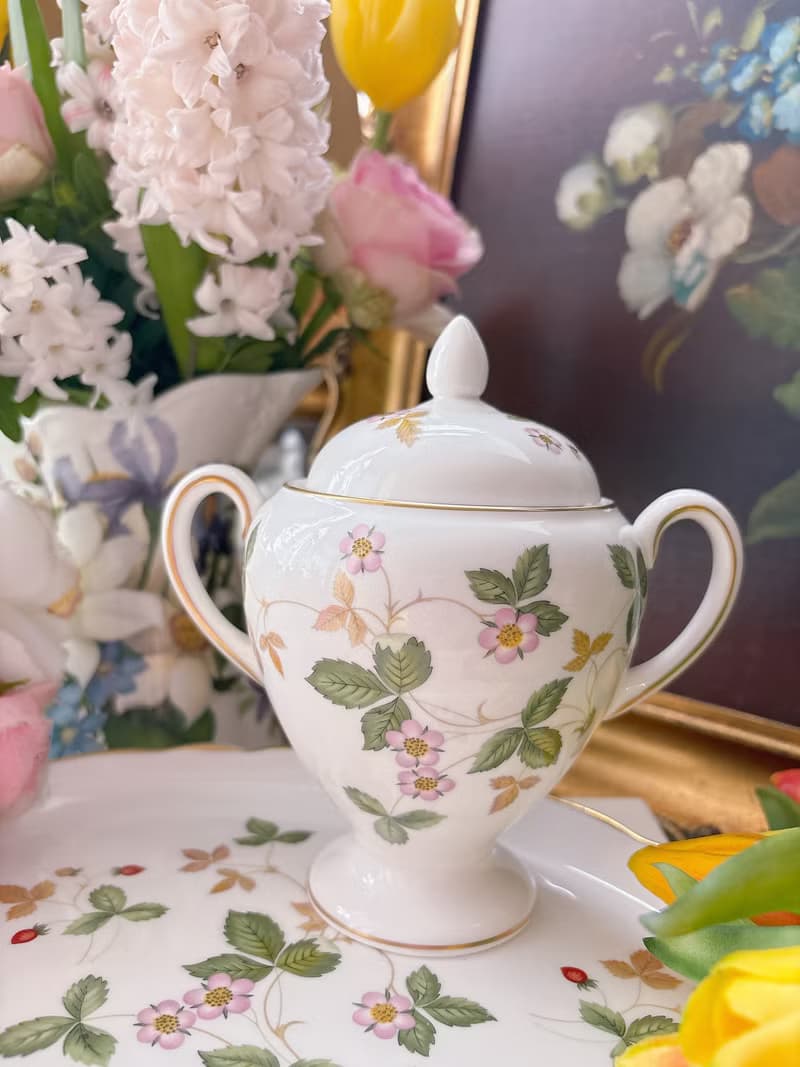 英國製Wedgwood 野草莓圖騰皇家御用高腳糖果罐 糖罐儲物罐茶葉罐