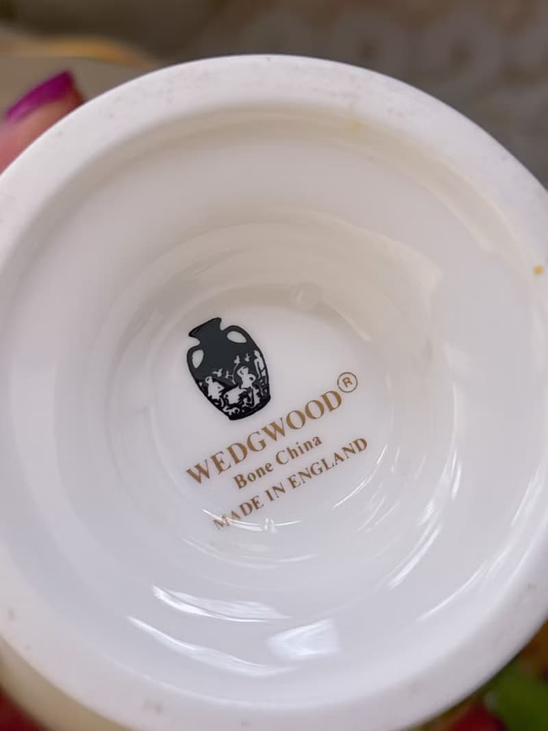 英國製Wedgwood 野草莓圖騰皇家御用高腳糖果罐 糖罐儲物罐茶葉罐