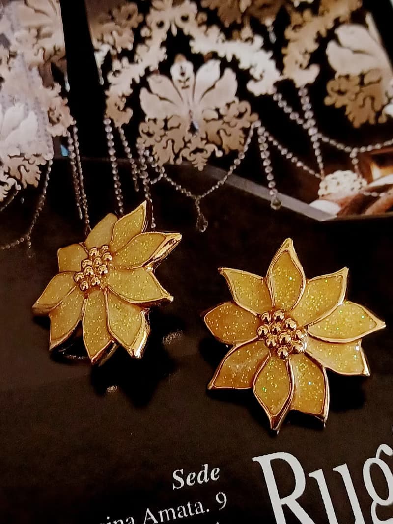 vintage jewelry  AVON 琺瑯黃色聖誕葉 針式耳環