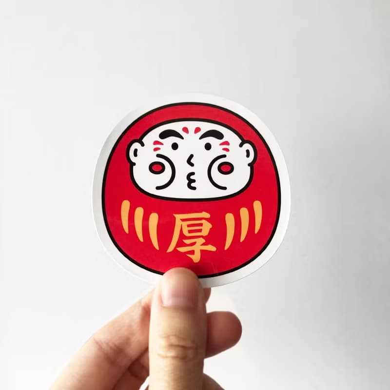 cheeky cheeky 日本吉祥物 厚達摩 達磨  PVC防水貼紙  行李箱