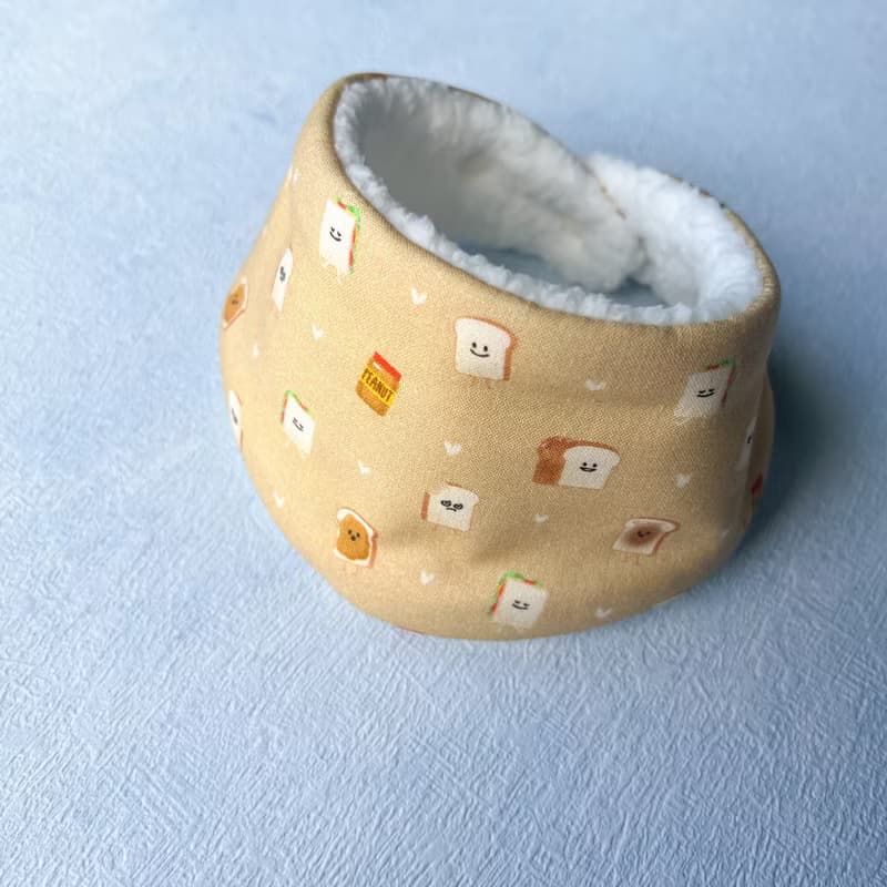 毛絨保暖寵物脖圍 寵物圍巾 領巾 項圈 -- 酥酥烤土司