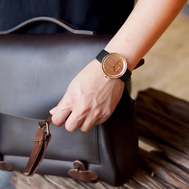 VEJRHOJ 丹麥霍伊經典原木手錶 The SUN 咖啡棕 黃銅金 胡桃木