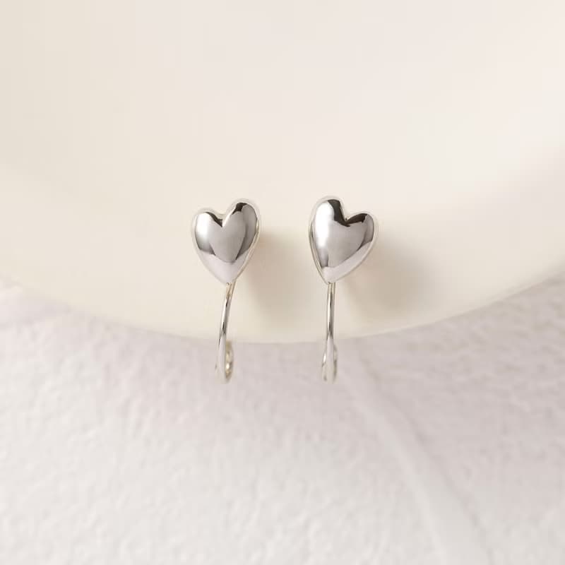 petit heart loop-fit earring SV　ループフィットイヤリング　ミニハート 　シルバー
