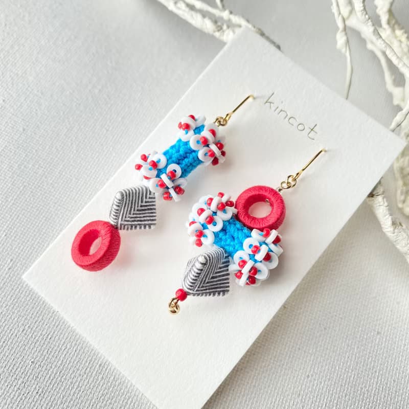 トイ アシンメトリー ピアス・イヤリング 【グレー】
