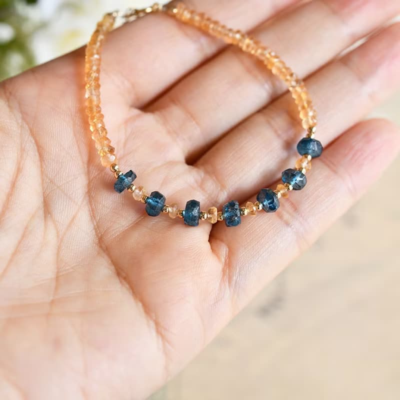 シトリンとロンドンブルートパーズのブレスレット　アジャスター付き 11月誕生石