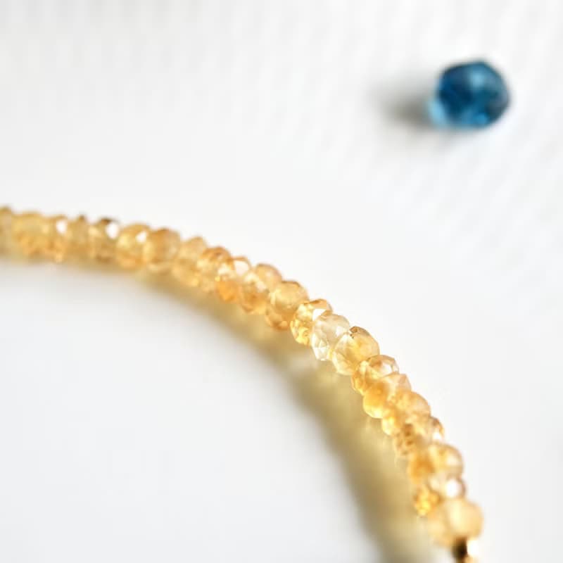 シトリンとロンドンブルートパーズのブレスレット　アジャスター付き 11月誕生石