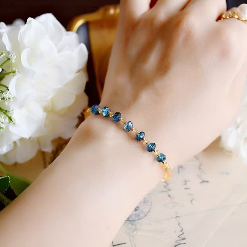 シトリンとロンドンブルートパーズのブレスレット　アジャスター付き 11月誕生石