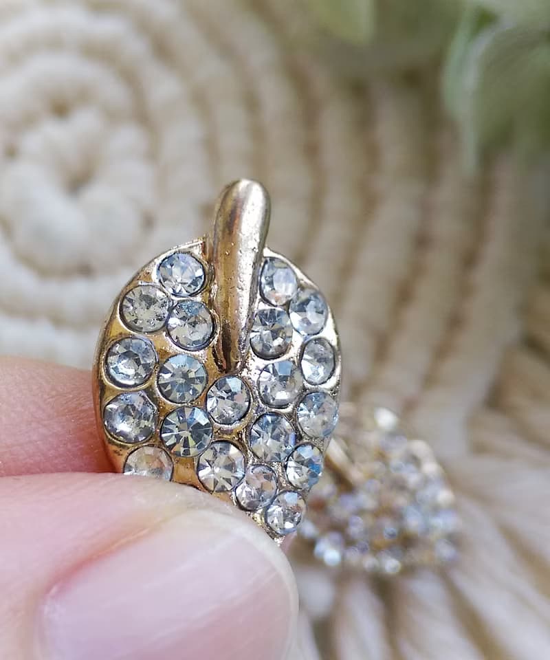 Vintage Jewelry 西洋古董飾品 小巧 白鑽 葉子  針式耳環