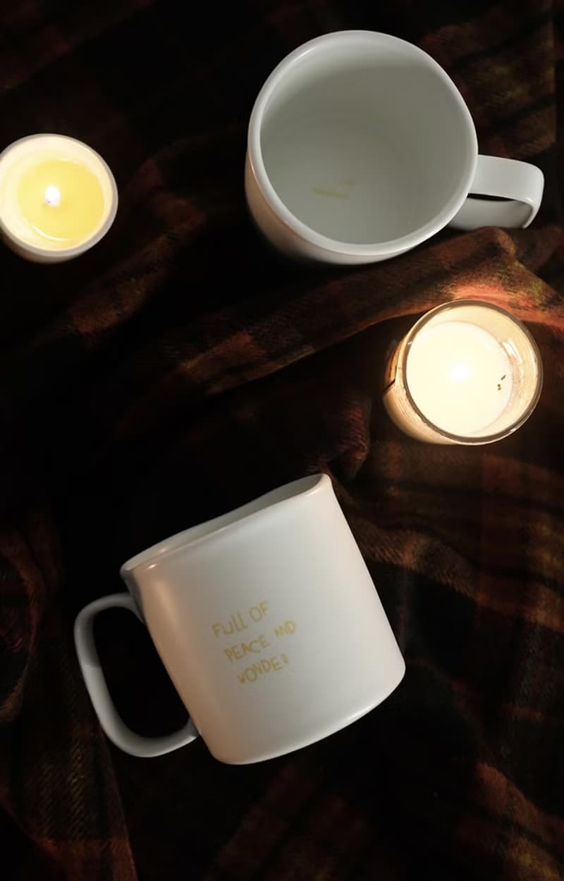 未來充滿和平和期待 節日杯 許願杯 手工陶瓷馬克杯 暖黃手寫字
