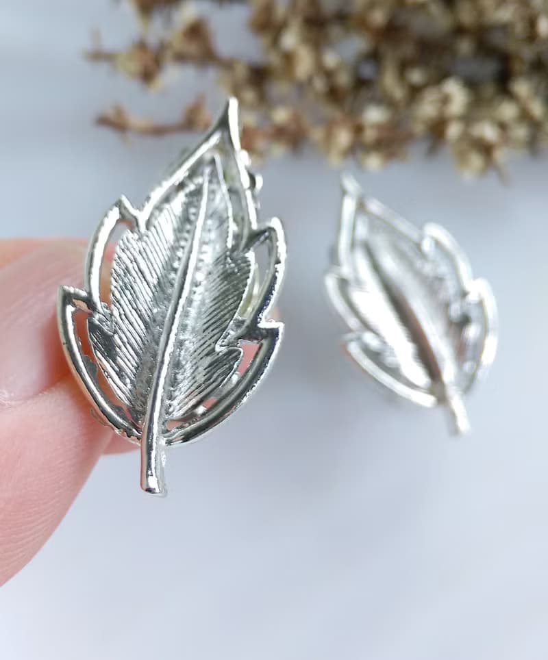 Vintage Jewelry 西洋古董飾品 銀色調 細緻 小葉 夾式耳環