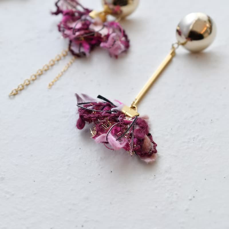 イヤリング/Asymmetry tassel earrings/Pink